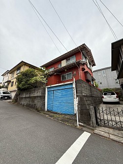木造家屋地下駐車場